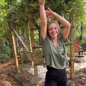 AMERICAN EAGLE Olive Green Cropped T-Shirt